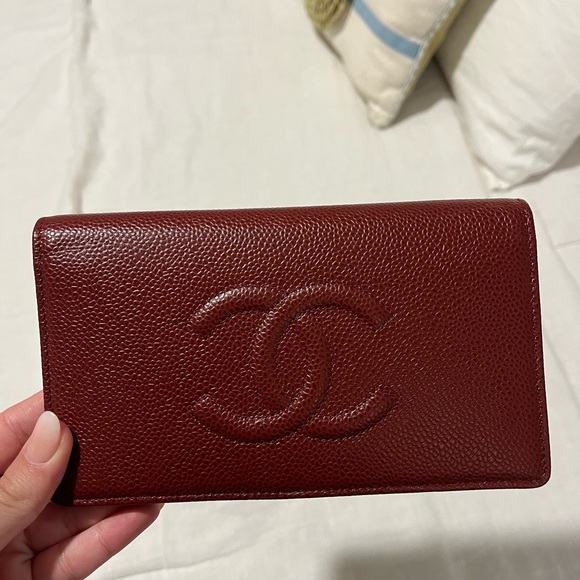 Chanel Burgundy Caviar Leather Timeless CC L Yen Wallet - Picture 6 of 15